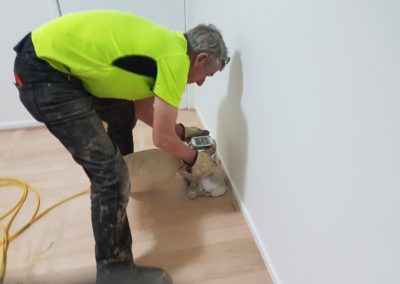 Sanding Tasmanian Oak picture 2